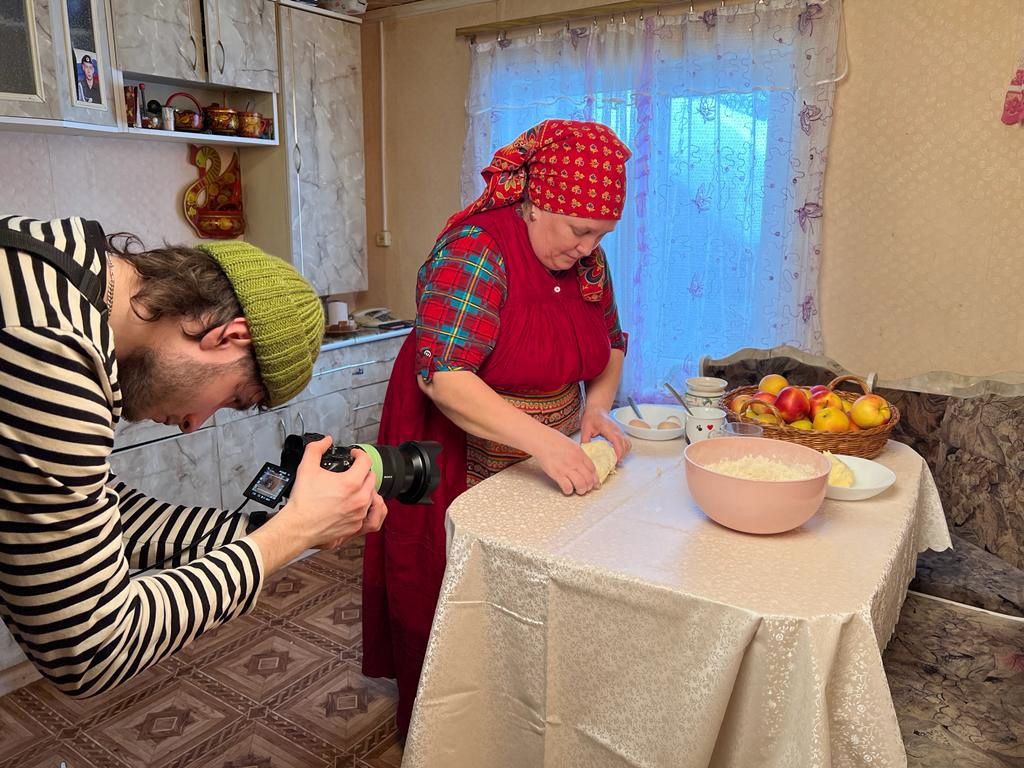 Встречаем гостей.